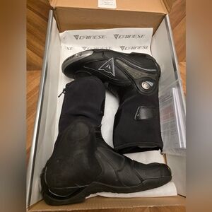 Dainese Axial D1 Size 42